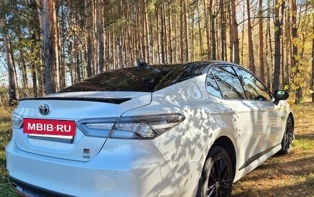 Toyota Camry, 2021 год, 3 050 000 рублей, 6 фотография