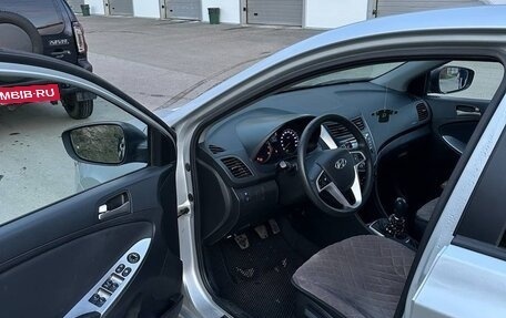 Hyundai Solaris II рестайлинг, 2015 год, 1 200 000 рублей, 5 фотография