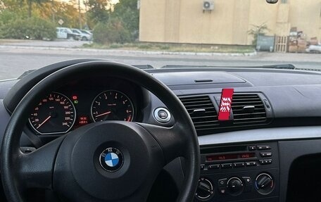 BMW 1 серия, 2010 год, 1 150 000 рублей, 10 фотография