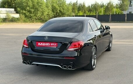 Mercedes-Benz E-Класс, 2017 год, 3 450 000 рублей, 6 фотография