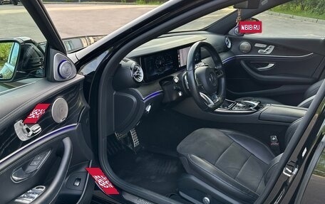 Mercedes-Benz E-Класс, 2017 год, 3 450 000 рублей, 15 фотография
