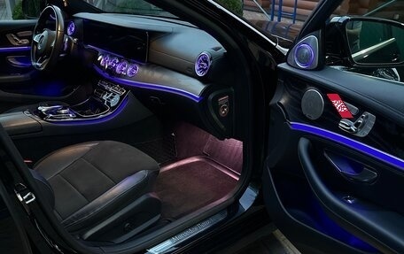 Mercedes-Benz E-Класс, 2017 год, 3 450 000 рублей, 33 фотография