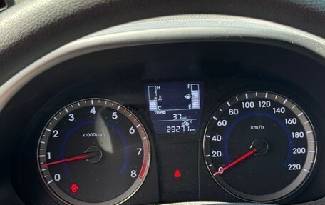 Hyundai Solaris II рестайлинг, 2015 год, 1 500 000 рублей, 10 фотография