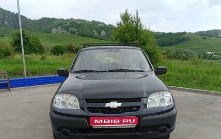 Chevrolet Niva I рестайлинг, 2011 год, 655 000 рублей, 5 фотография