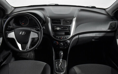Hyundai Solaris II рестайлинг, 2012 год, 725 000 рублей, 12 фотография