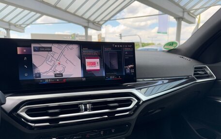 BMW 3 серия, 2022 год, 3 650 000 рублей, 10 фотография