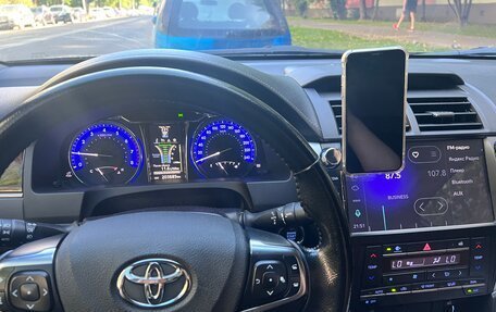 Toyota Camry, 2018 год, 2 600 000 рублей, 9 фотография
