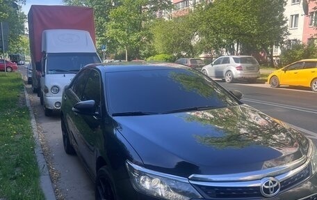 Toyota Camry, 2018 год, 2 600 000 рублей, 2 фотография