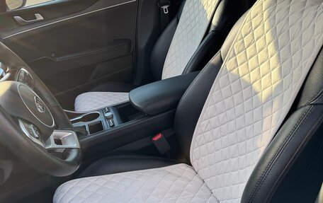 KIA K5, 2021 год, 2 400 000 рублей, 18 фотография