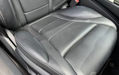 Mercedes-Benz C-Класс, 2019 год, 2 150 000 рублей, 24 фотография