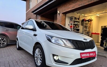 KIA Rio III рестайлинг, 2013 год, 930 000 рублей, 2 фотография