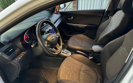 KIA Rio III рестайлинг, 2013 год, 930 000 рублей, 20 фотография