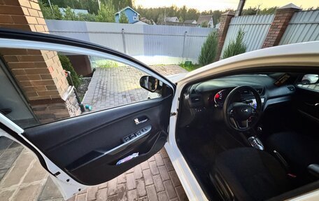 KIA Rio III рестайлинг, 2013 год, 930 000 рублей, 21 фотография