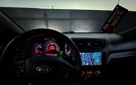 KIA Rio III рестайлинг, 2013 год, 930 000 рублей, 18 фотография