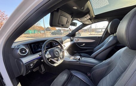 Mercedes-Benz E-Класс, 2016 год, 3 150 000 рублей, 5 фотография