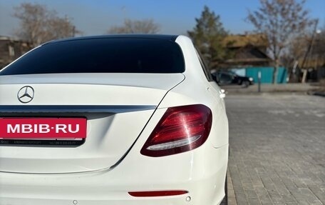 Mercedes-Benz E-Класс, 2016 год, 3 150 000 рублей, 10 фотография