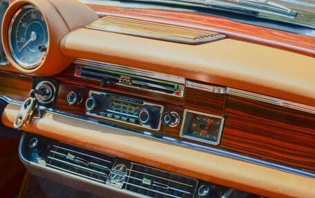 Mercedes-Benz W111, 1967 год, 11 999 999 рублей, 10 фотография