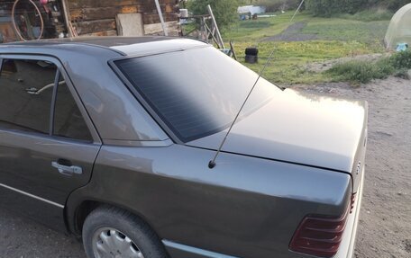 Mercedes-Benz W124, 1989 год, 330 000 рублей, 6 фотография