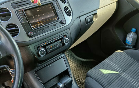 Volkswagen Tiguan I, 2010 год, 950 000 рублей, 11 фотография