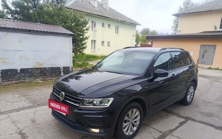 Volkswagen Tiguan II, 2020 год, 2 100 000 рублей, 3 фотография