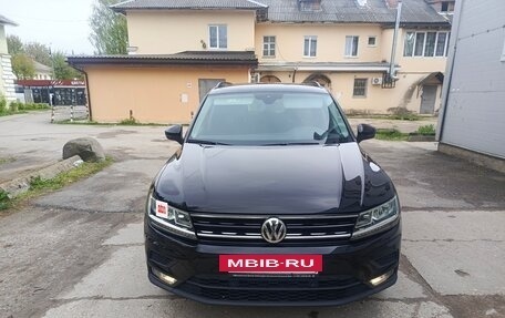 Volkswagen Tiguan II, 2020 год, 2 100 000 рублей, 2 фотография