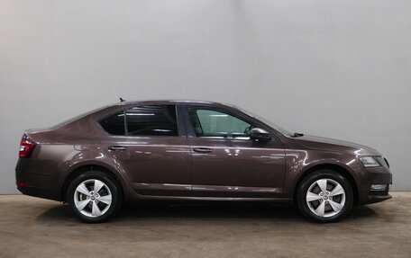Skoda Octavia, 2017 год, 1 577 000 рублей, 8 фотография