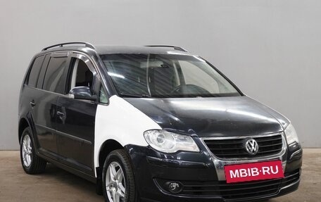 Volkswagen Touran III, 2006 год, 520 000 рублей, 3 фотография