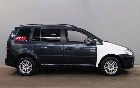 Volkswagen Touran III, 2006 год, 520 000 рублей, 8 фотография