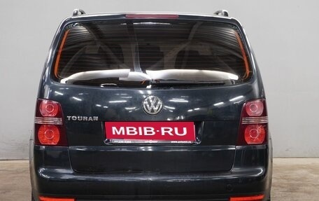 Volkswagen Touran III, 2006 год, 520 000 рублей, 6 фотография