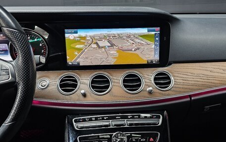 Mercedes-Benz E-Класс, 2018 год, 2 999 000 рублей, 14 фотография