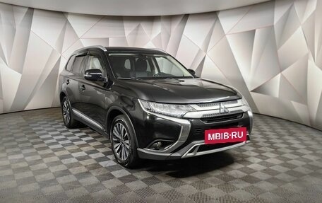 Mitsubishi Outlander III рестайлинг 3, 2020 год, 2 143 000 рублей, 3 фотография