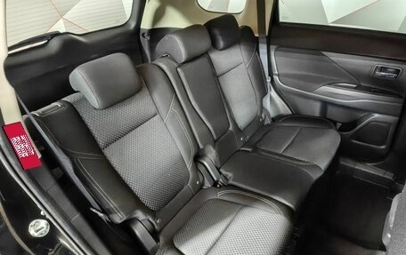 Mitsubishi Outlander III рестайлинг 3, 2020 год, 2 143 000 рублей, 13 фотография