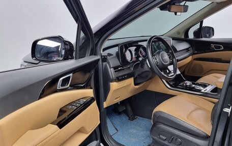 KIA Carnival, 2022 год, 2 400 000 рублей, 11 фотография