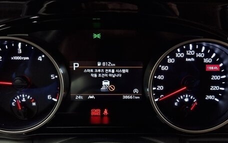 KIA Carnival, 2022 год, 2 400 000 рублей, 8 фотография