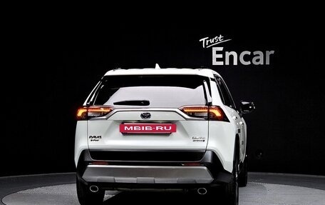 Toyota RAV4, 2022 год, 3 400 000 рублей, 4 фотография