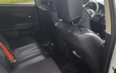Mitsubishi Outlander III рестайлинг 3, 2019 год, 2 140 000 рублей, 8 фотография