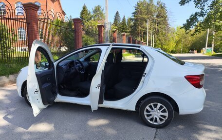 Renault Logan II, 2019 год, 575 000 рублей, 3 фотография