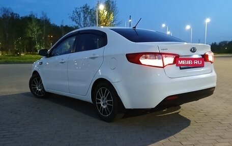 KIA Rio III рестайлинг, 2013 год, 850 000 рублей, 4 фотография