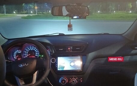KIA Rio III рестайлинг, 2013 год, 850 000 рублей, 15 фотография