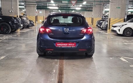 Opel Astra J, 2011 год, 606 000 рублей, 1 фотография