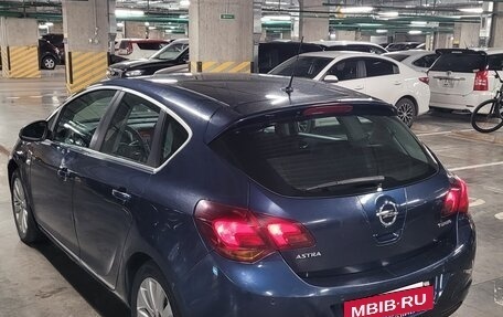 Opel Astra J, 2011 год, 606 000 рублей, 9 фотография
