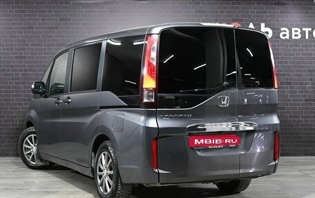 Honda Stepwgn IV, 2015 год, 1 850 000 рублей, 4 фотография