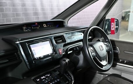 Honda Stepwgn IV, 2015 год, 1 850 000 рублей, 17 фотография