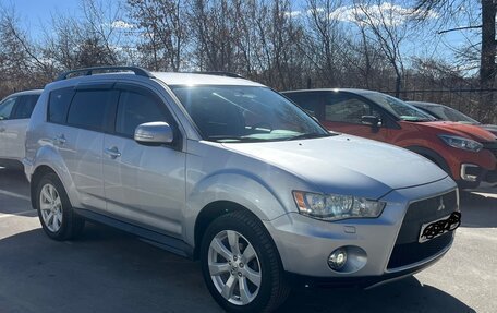 Mitsubishi Outlander III рестайлинг 3, 2011 год, 1 400 000 рублей, 5 фотография