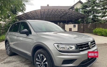 Volkswagen Tiguan II, 2019 год, 2 400 000 рублей, 4 фотография