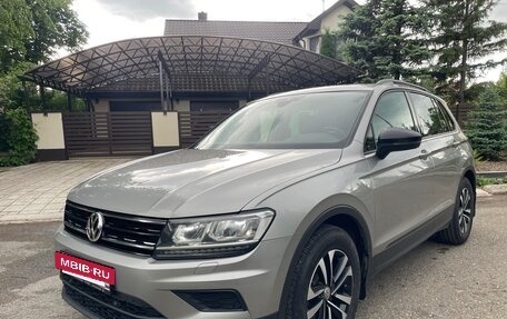 Volkswagen Tiguan II, 2019 год, 2 400 000 рублей, 3 фотография