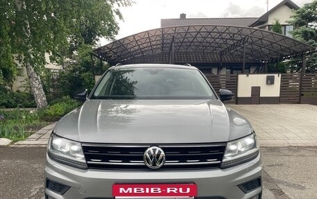 Volkswagen Tiguan II, 2019 год, 2 400 000 рублей, 5 фотография