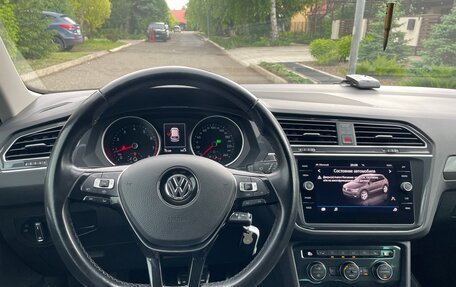 Volkswagen Tiguan II, 2019 год, 2 400 000 рублей, 19 фотография