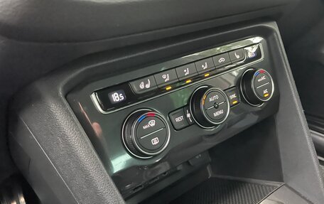Volkswagen Tiguan II, 2019 год, 2 400 000 рублей, 22 фотография