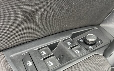 Volkswagen Tiguan II, 2019 год, 2 400 000 рублей, 28 фотография